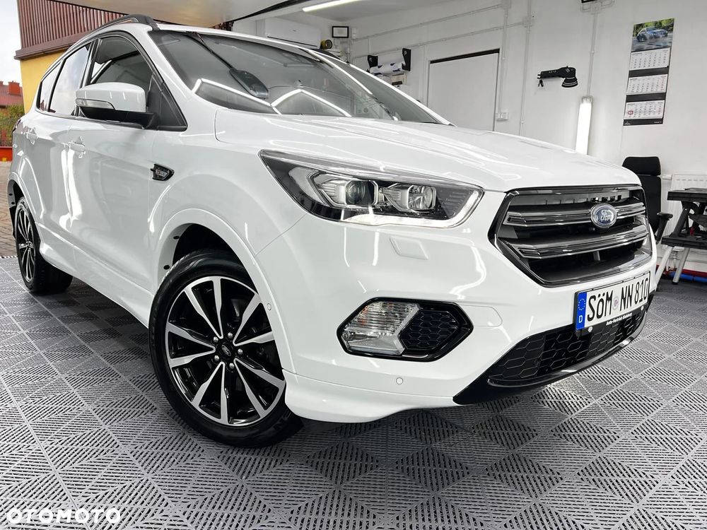 Ford Kuga - 38