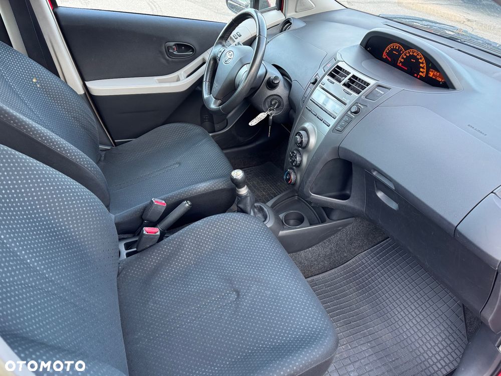 Toyota Yaris 1.0 Premium EU6 - 14