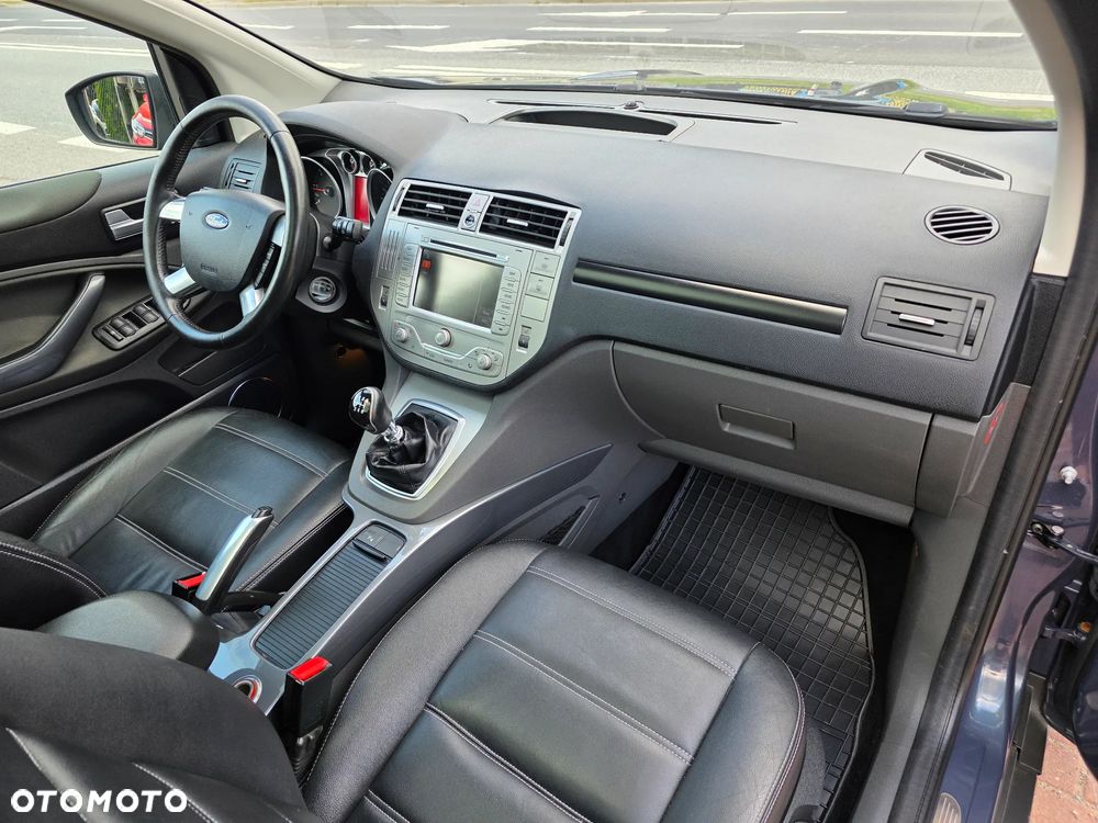 Ford Kuga 2.0 TDCi 4x4 Titanium - 10