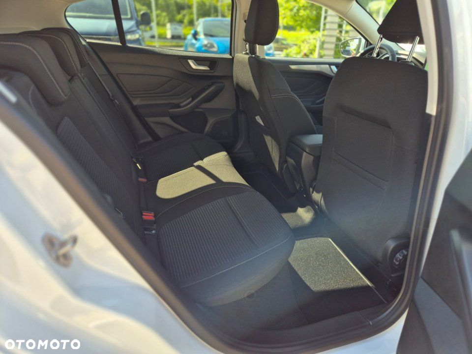 Ford Focus - 12