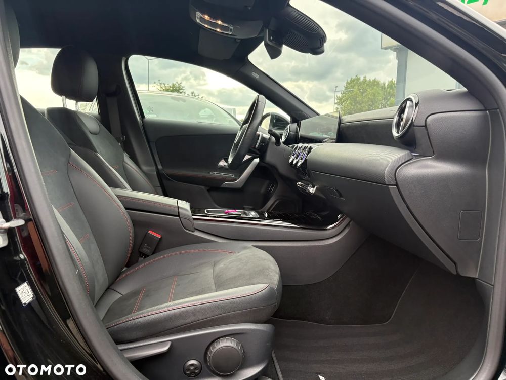 Mercedes-Benz Klasa A 250 e PHEV AMG Line 8G-DCT - 30