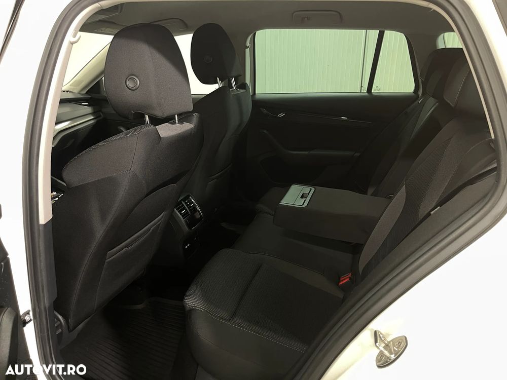 Skoda Octavia 2.0 TDI DSG Ambition - 12