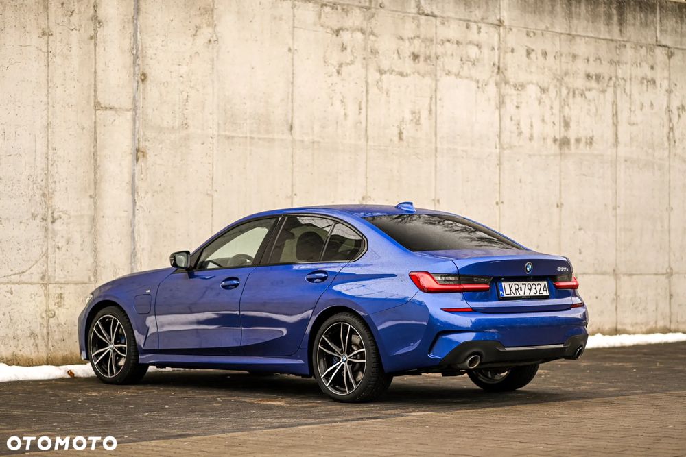BMW Seria 3 330e M Sport - 19