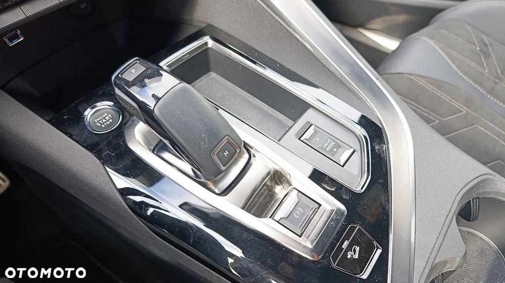 Peugeot 3008 1.2 PureTech GT S&S EAT8 - 34