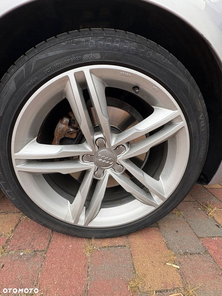 Audi A4 Avant 2.0 TDI quattro - 32