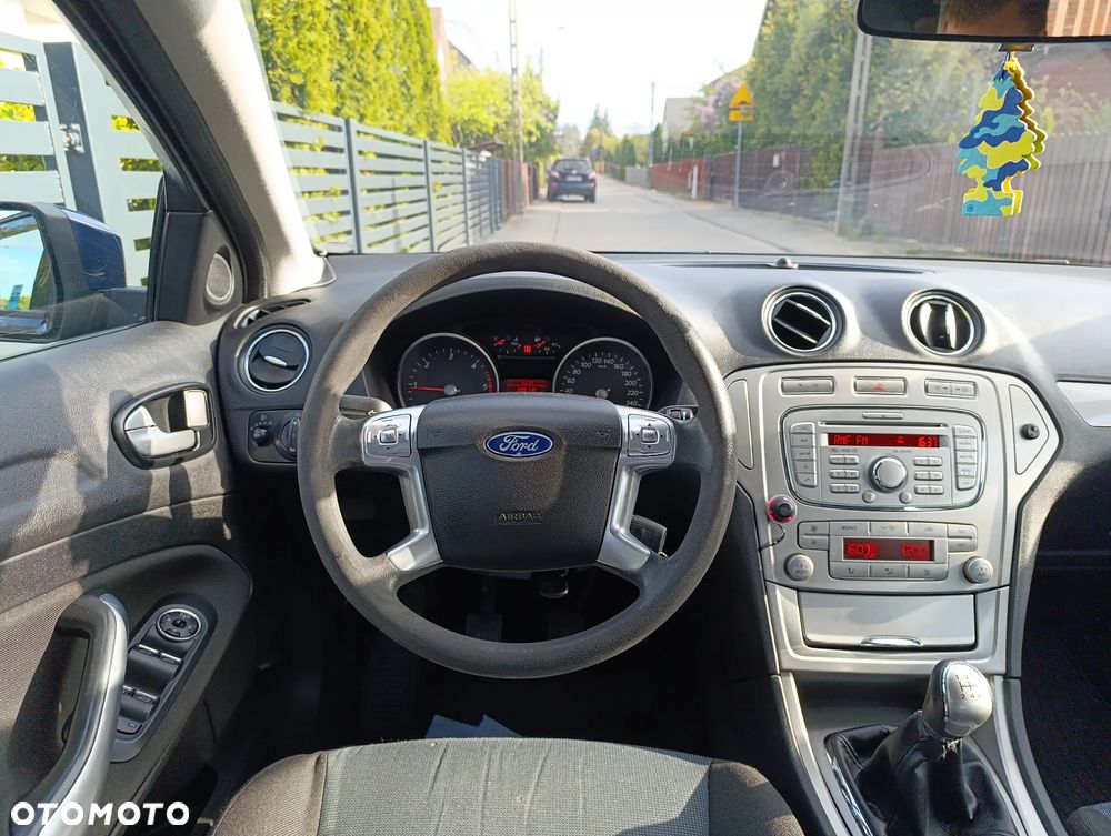 Ford Mondeo 1.8 TDCi Trend - 16