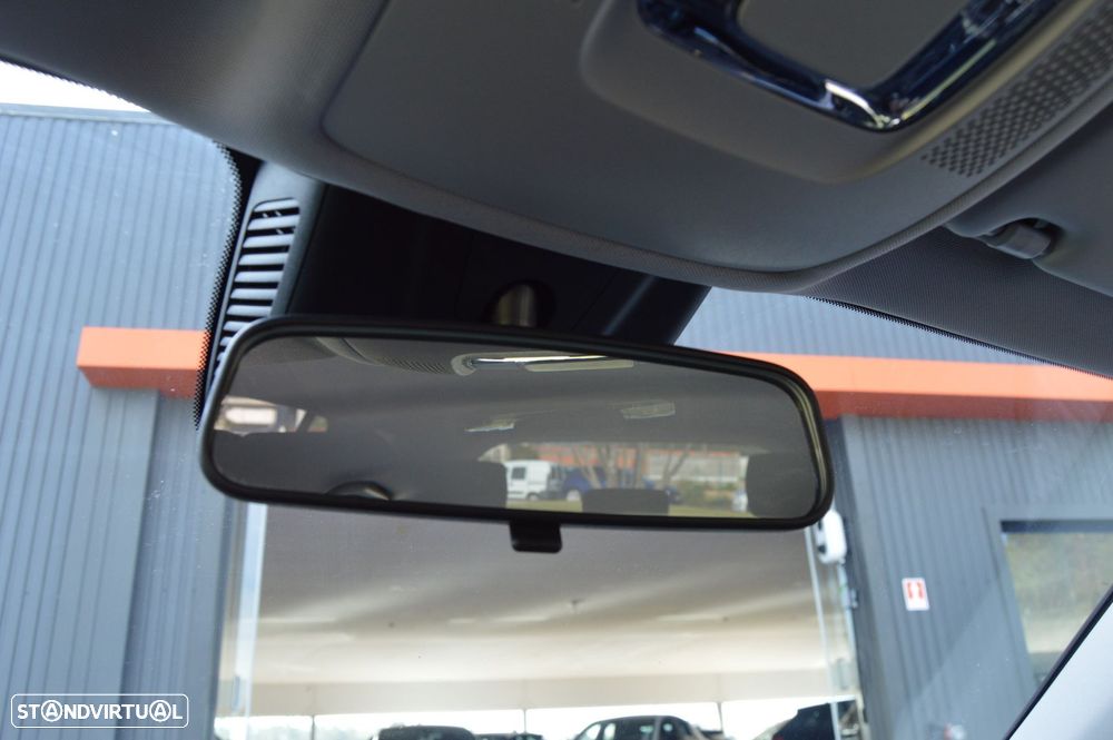 Mercedes-Benz GLB 180 - 34