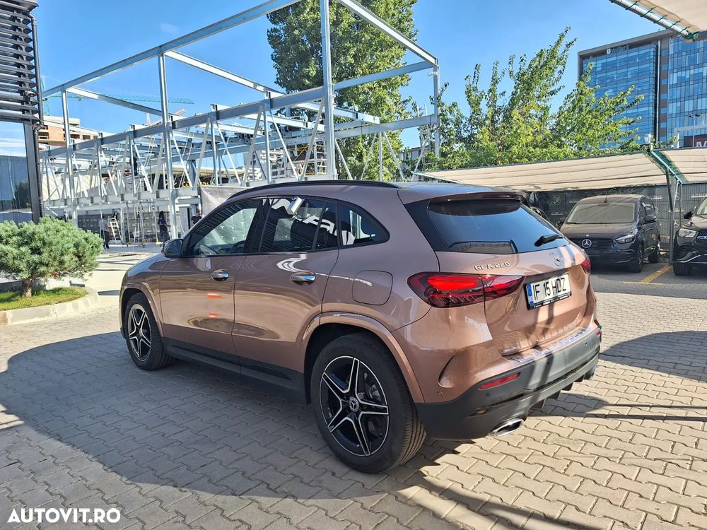Mercedes-Benz GLA - 10