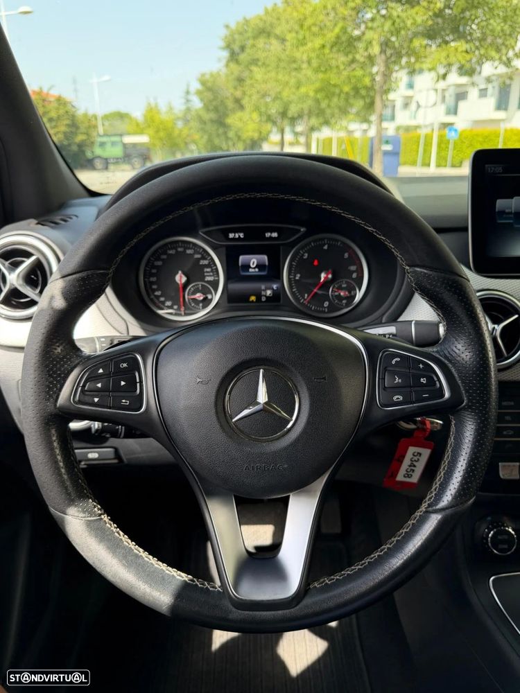 Mercedes-Benz B 180 d 7G-DCT - 12