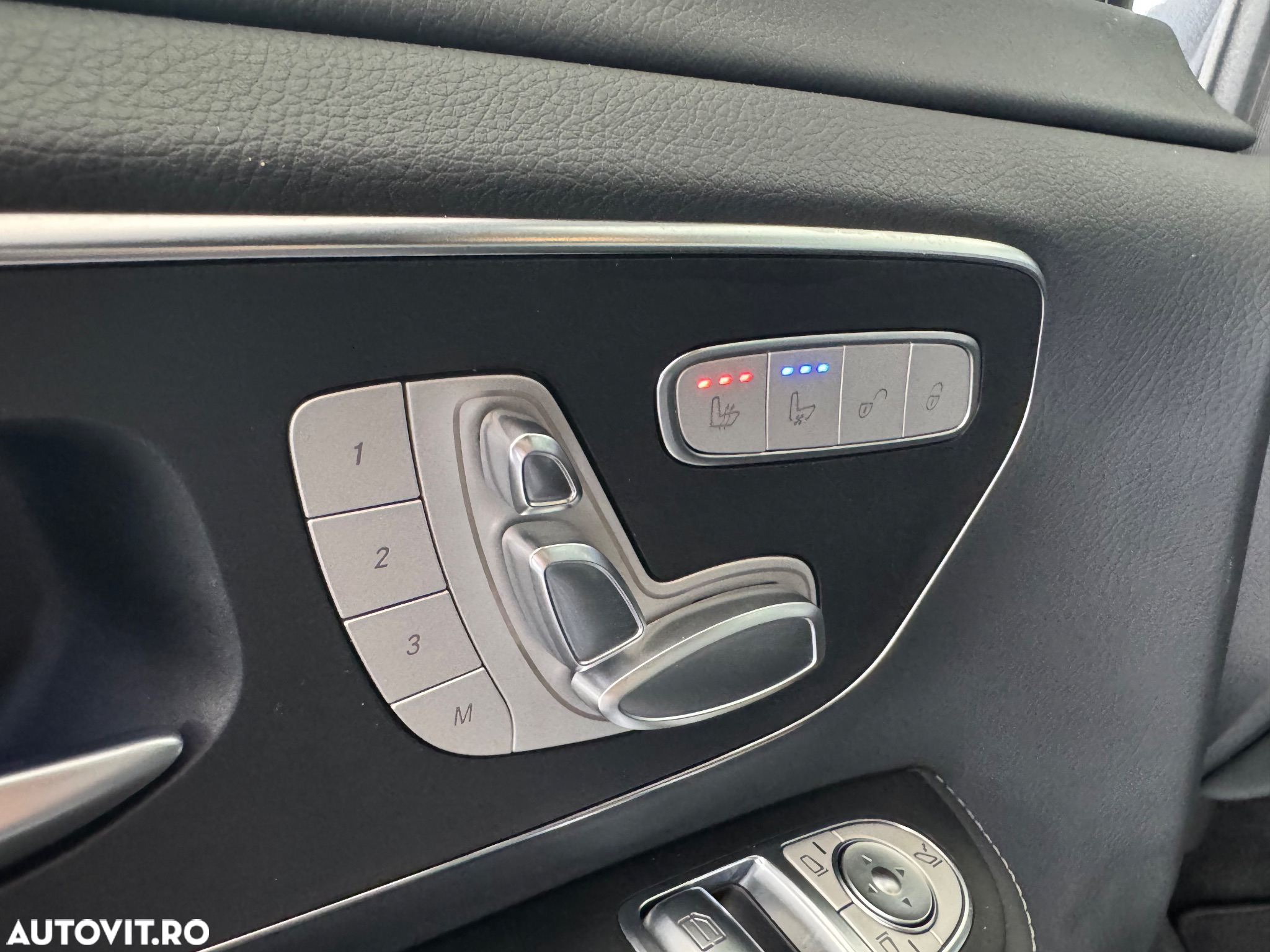 Mercedes-Benz V 300 d extralang 4Matic 9G-TRONIC Exclusive - 17