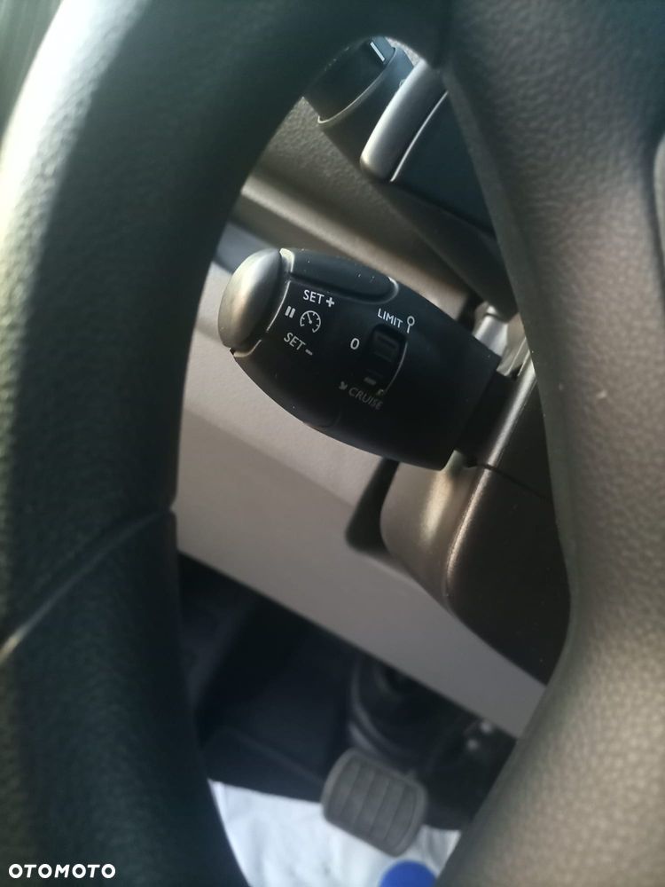 Opel Vivaro - 17