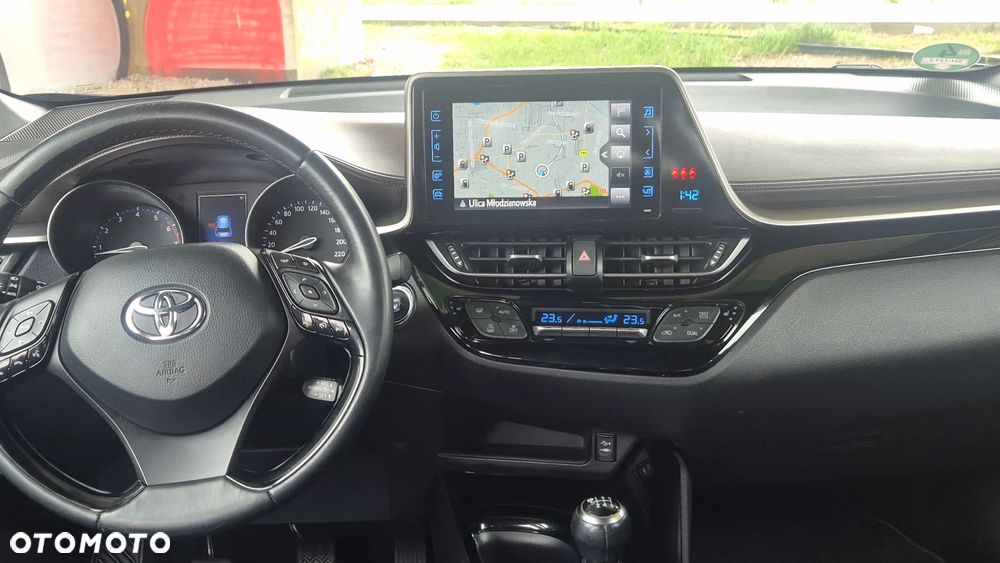Toyota C-HR 1.2 T Premium - 18