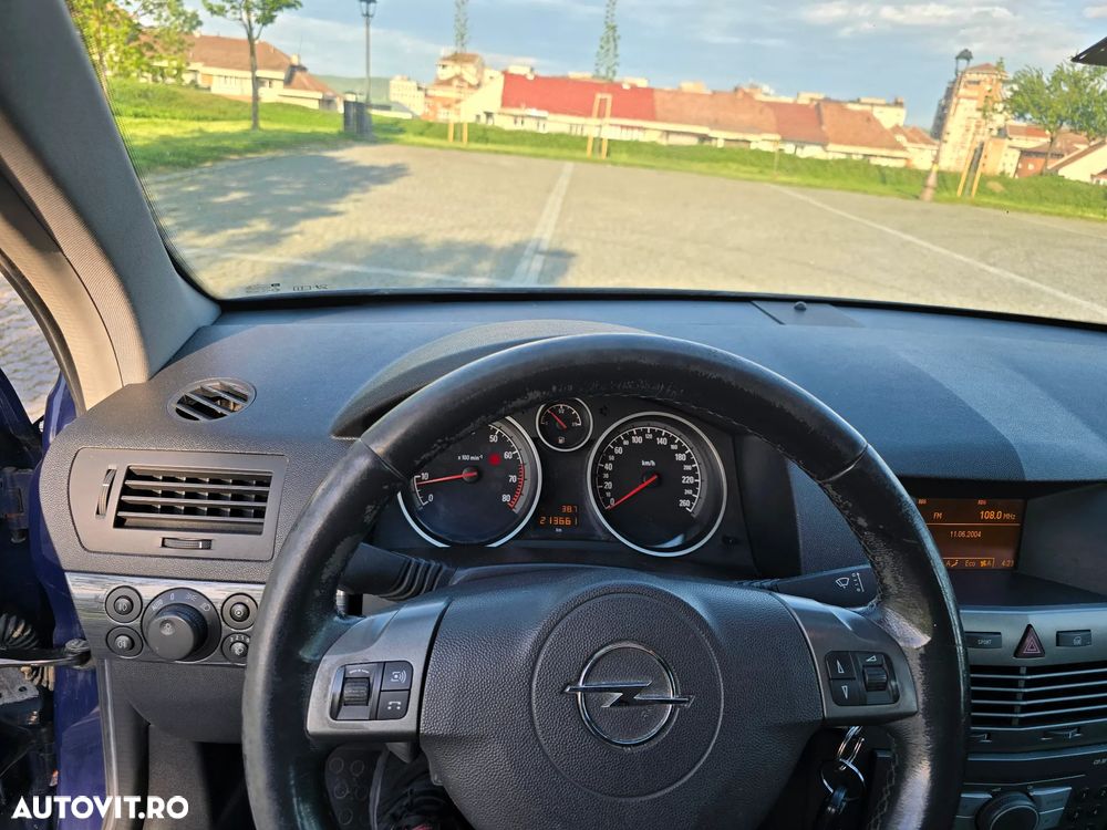 Opel Astra 1.6i Sport - 10