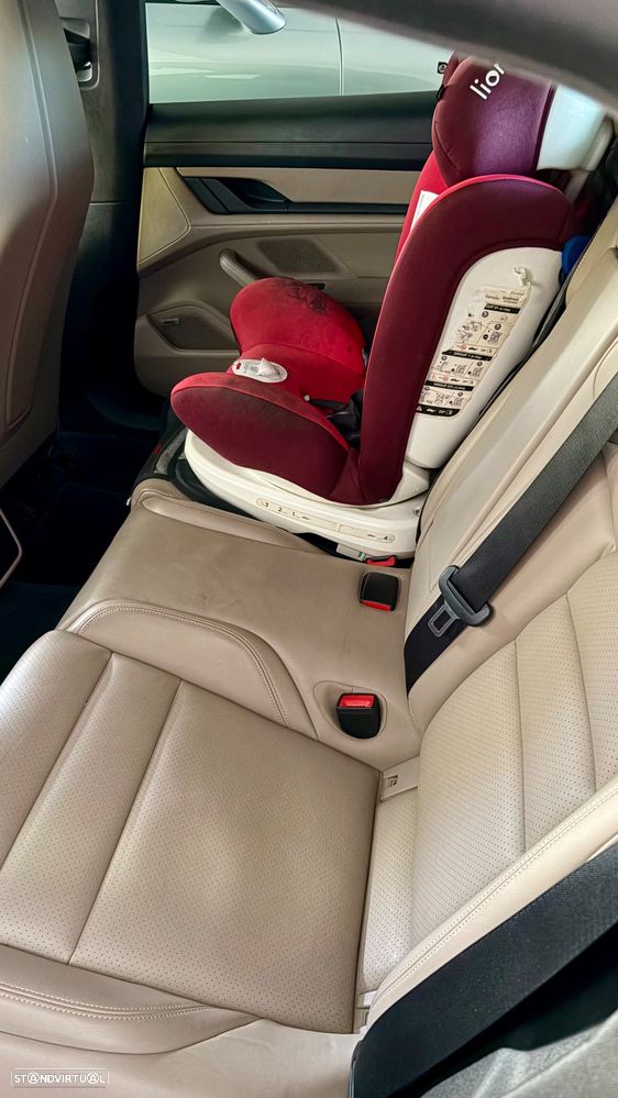 Porsche Taycan Turbo - 15