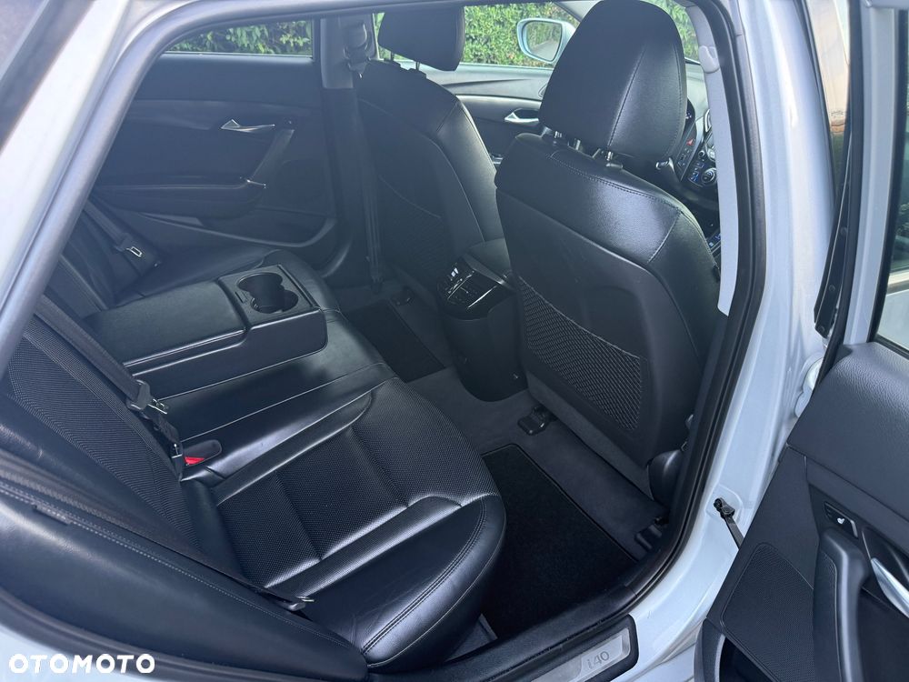 Hyundai i40 Kombi blue 1.7 CRDi DCT Premium - 26