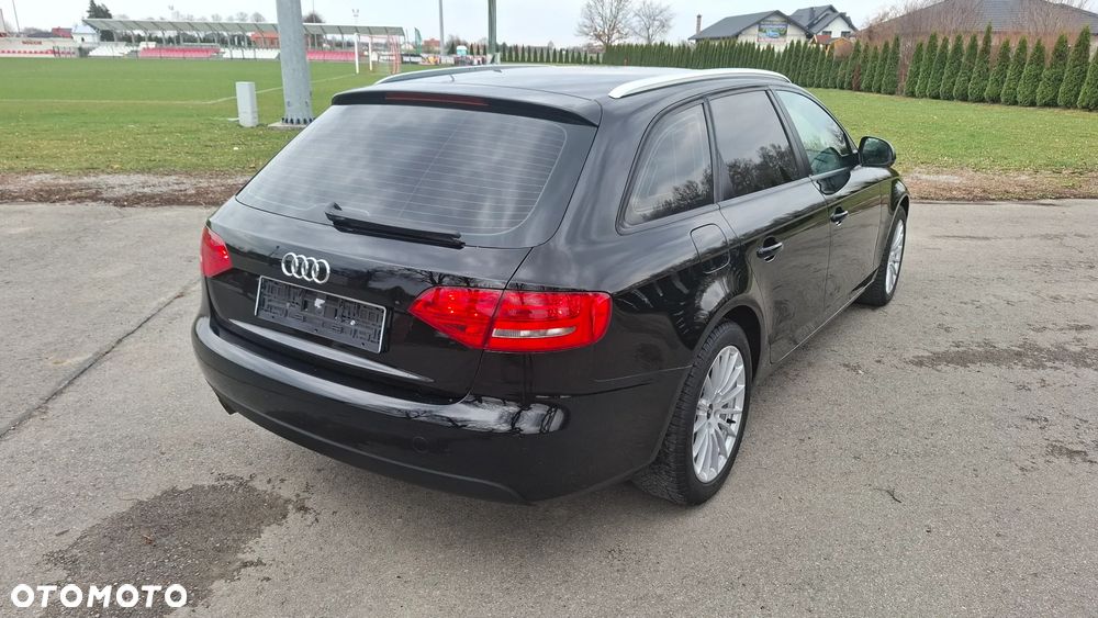 Audi A4 Avant 2.0 TDI DPF Ambiente - 4