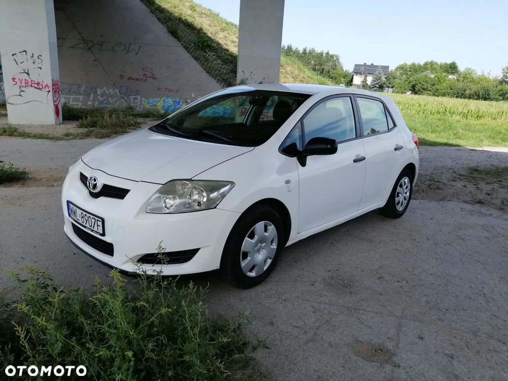 Toyota Auris 1.4 VVT-i Luna - 1