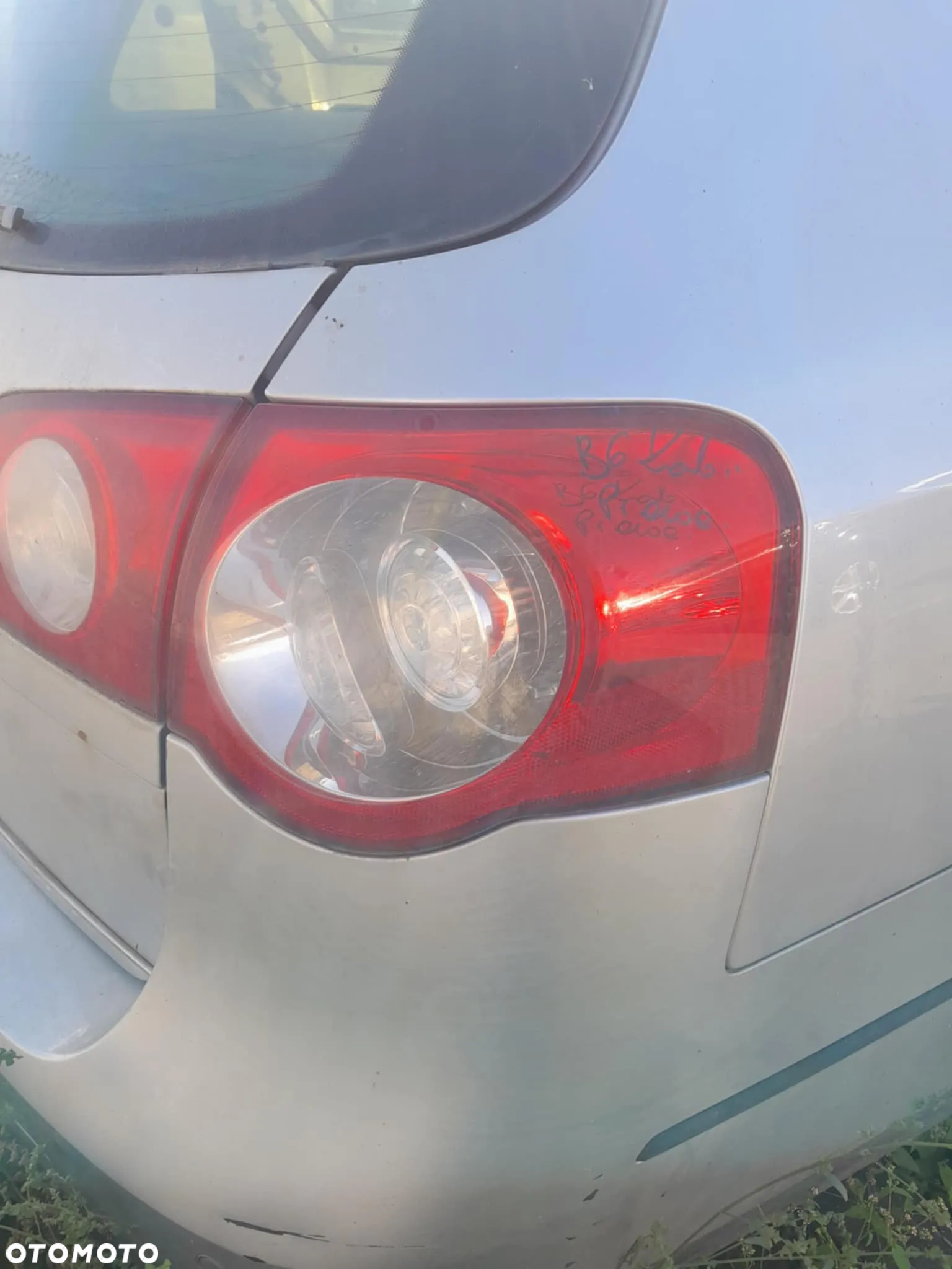 Lampa tylna prawa/lewa w błotnik !! Volkswagen Passat B6 Kombi !! WYSYŁKA !! - 2