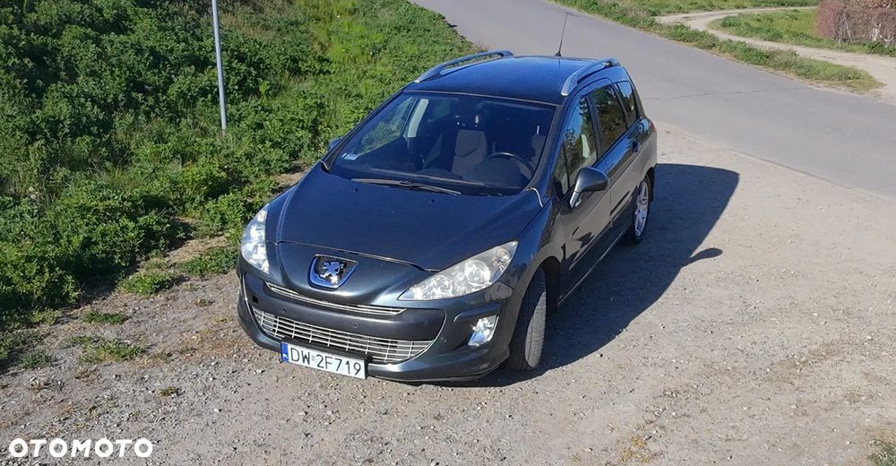Peugeot 308 - 1
