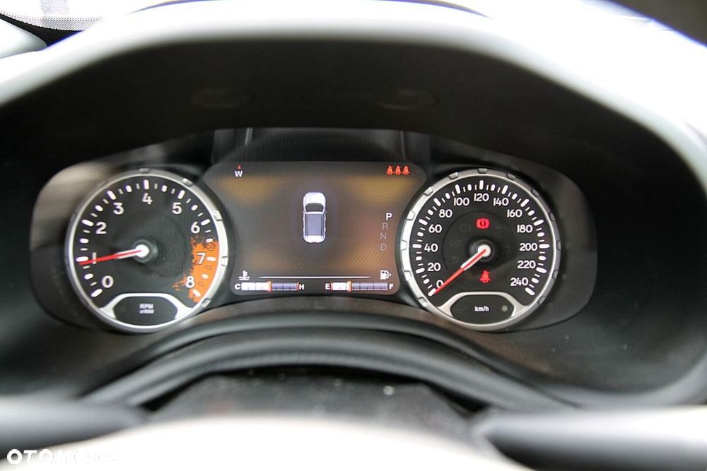 Jeep Renegade 1.4 MultiAir Limited FWD S&S - 29