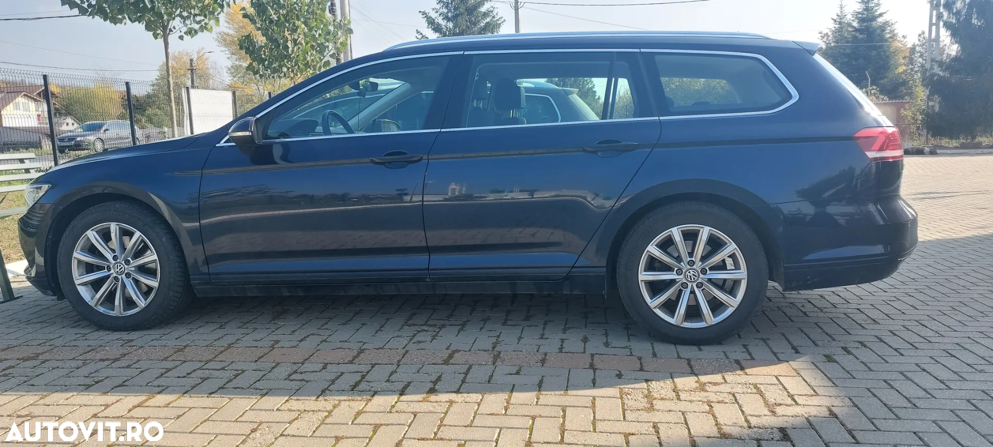 Volkswagen Passat Variant 1.6 TDI (BlueMotion Technology) DSG Comfortline - 2