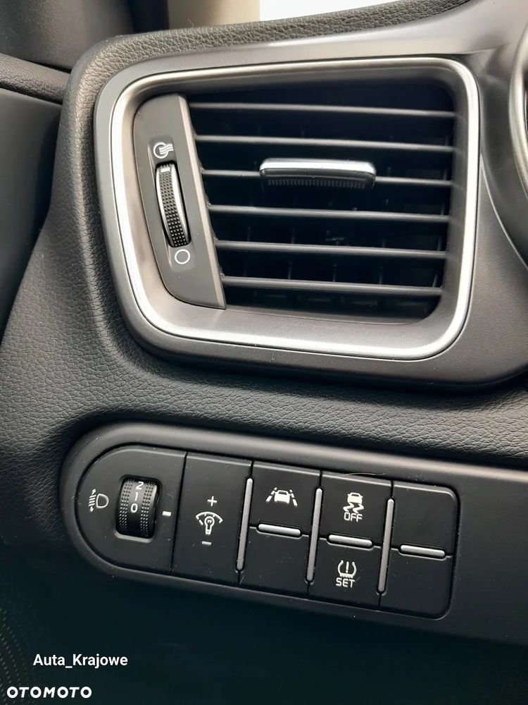 Kia Ceed 1.6 CRDi mHEV M - 23