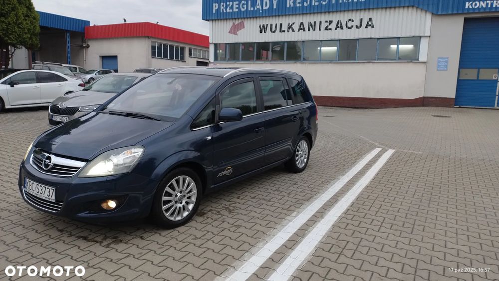 Opel Zafira 1.8 Family - 2