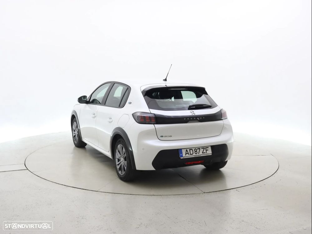 Peugeot 208 - 4