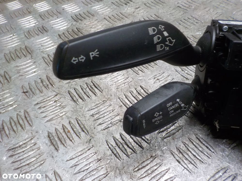 AUDI A4 B8 3.0 TDI PRZEŁĄCZNIK ZESPOLONY TAŚMA 8K0953568Q - 2