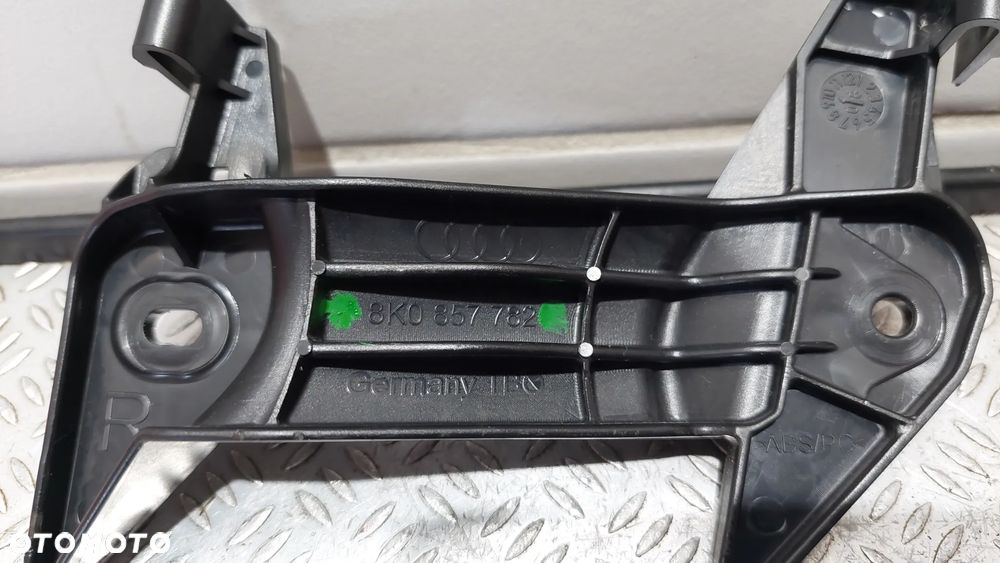 PROWADNICA PASA PRAWA AUDI A4 B8 R2009 NR 8K0857782 - 2