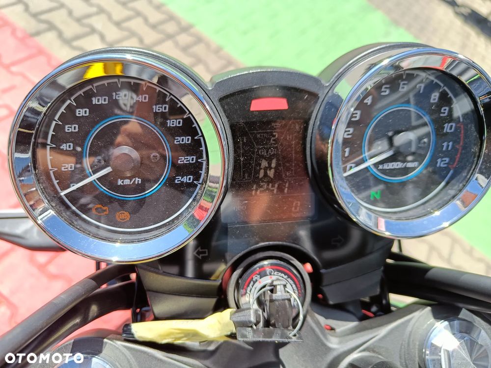 Kawasaki Z 650 RS - 9