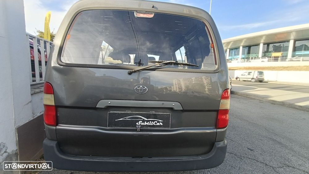 Toyota HiAce - 3