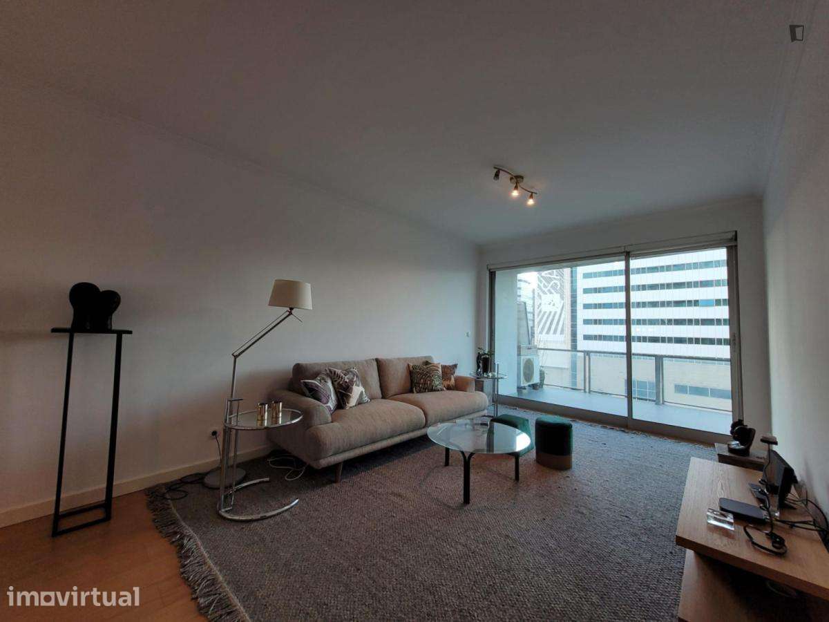 Apartamento com 1 quartos - localizado em Sete Rios Lisbon - Grande imagem: 4/10