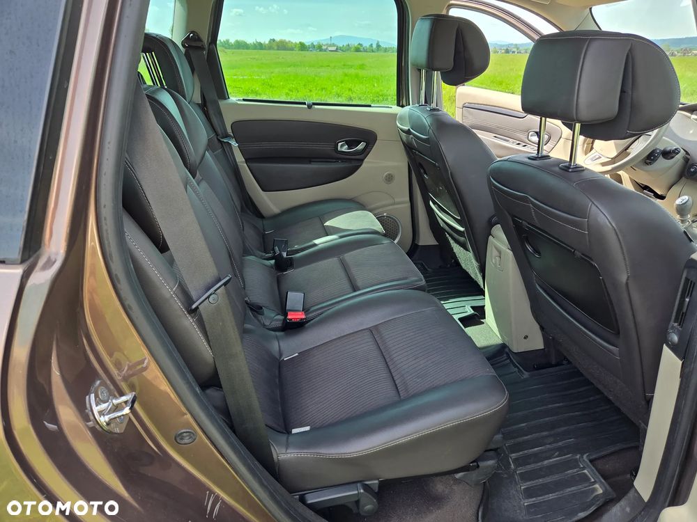 Renault Scenic 1.9 dCi Emotion - 7
