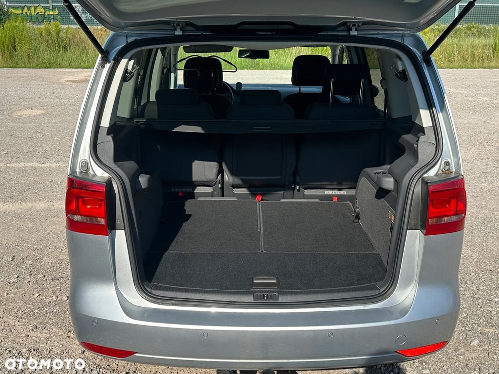 Volkswagen Touran - 30