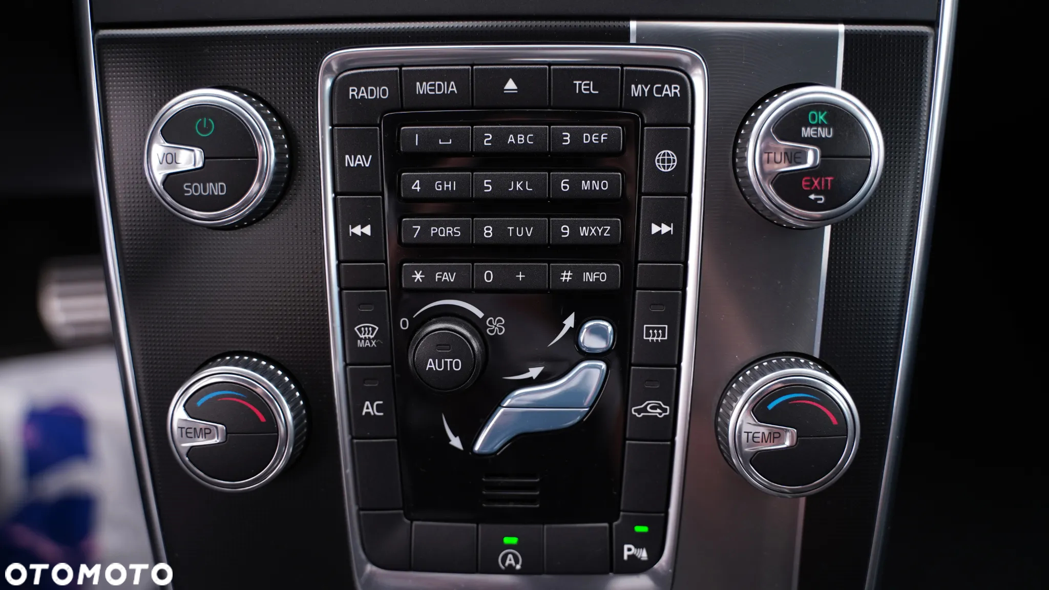 Volvo V60 D3 Drive-E R-Design Momentum - 38