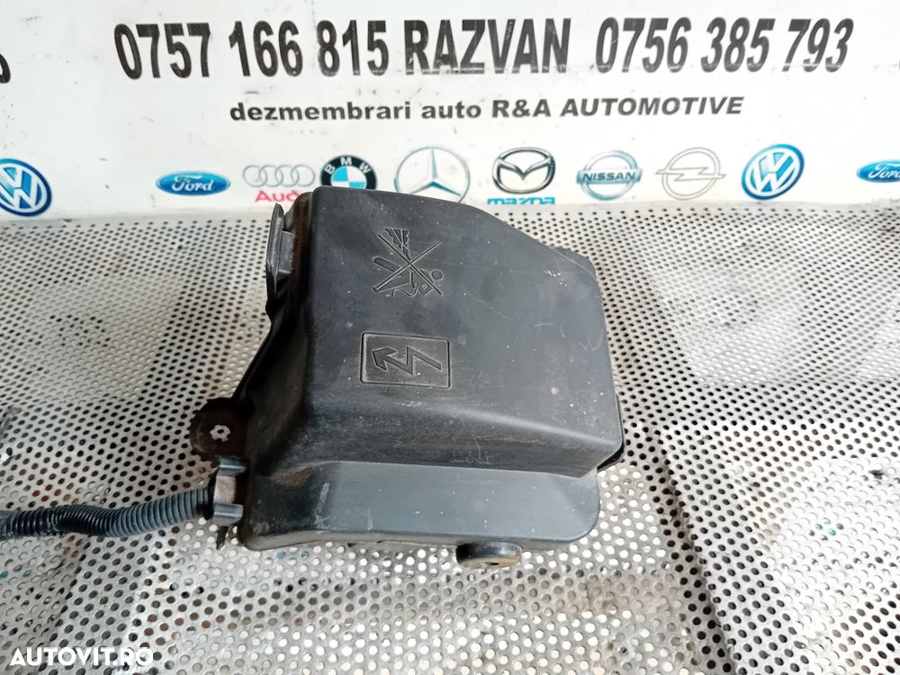 Panou Tablou Sigurante Motor Dacia DUster 1.5 Dci Motor K9KR858 Manual 4X4 An 2010-2017 - 2