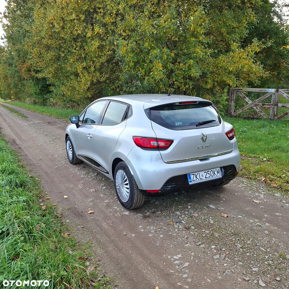 Renault Clio - 10