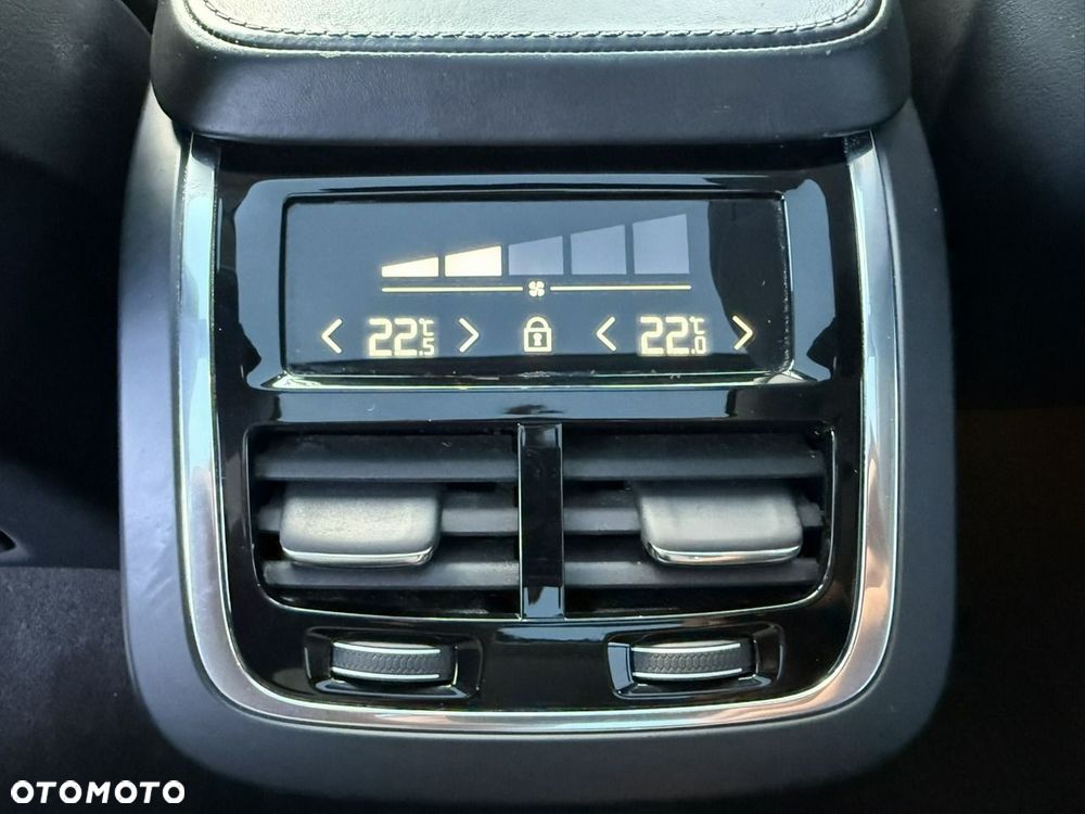 Volvo XC 90 - 16