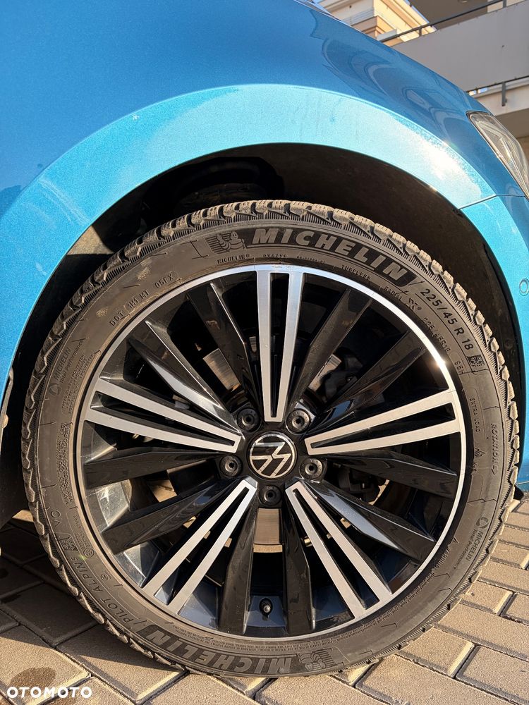 Volkswagen Touran - 20