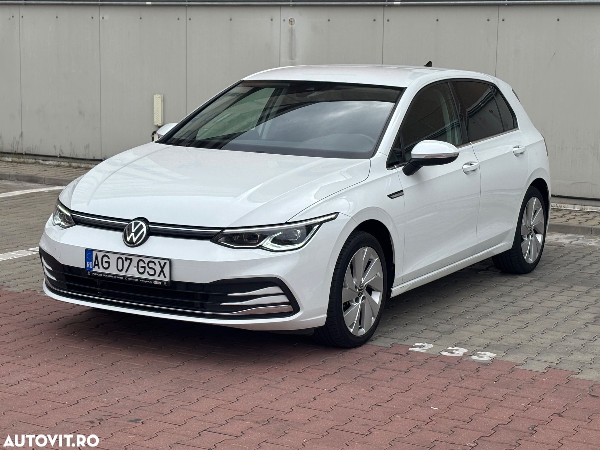 Volkswagen Golf 2.0 TDI DSG Style - 1