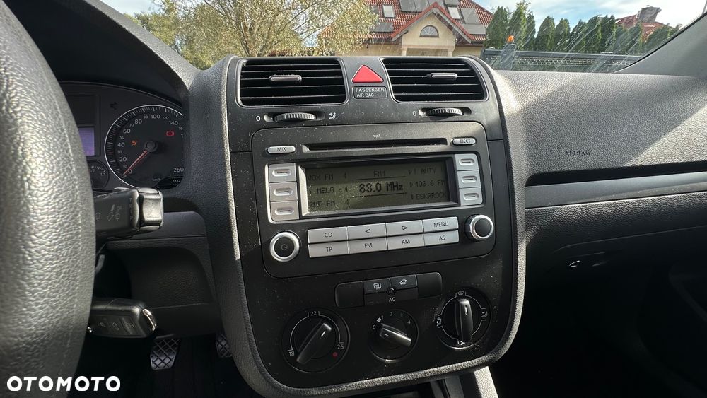 Volkswagen Jetta 1.9 TDI Trendline - 18