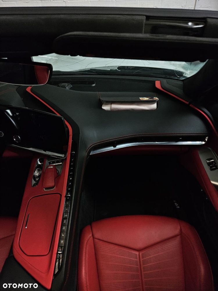 Chevrolet Corvette - 12