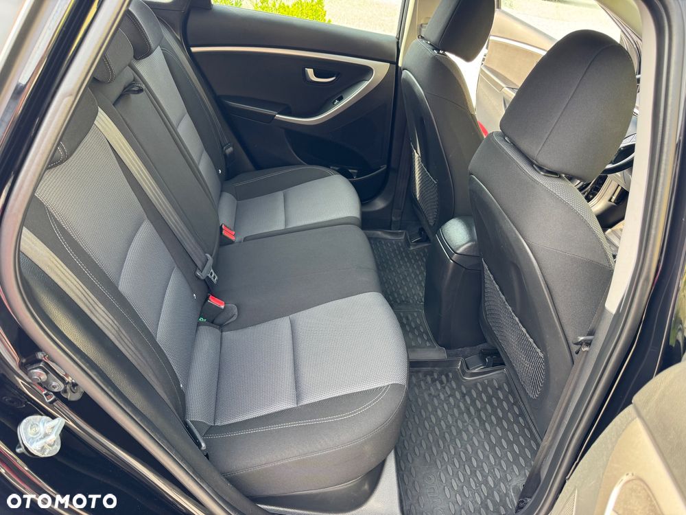 Hyundai i30 1.4 BlueDrive Run - 27