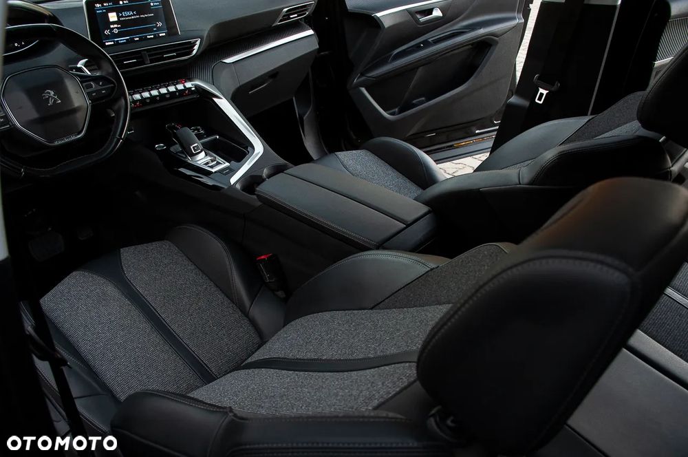 Peugeot 3008 1.2 PureTech GPF Allure S&S EAT8 - 21