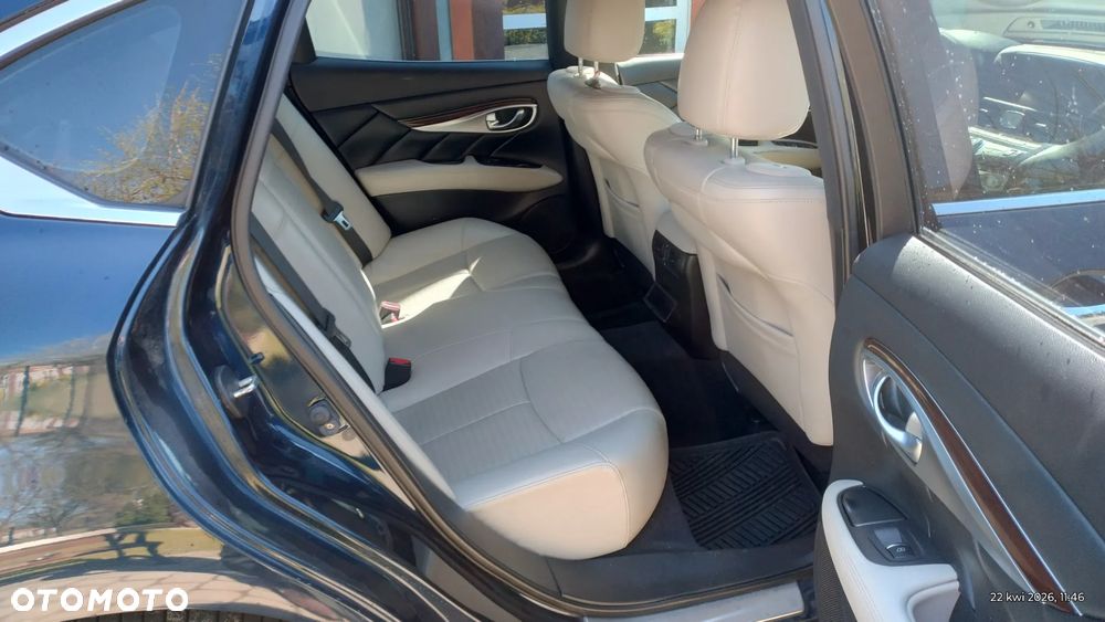 Infiniti Q70 3.7 Sport Tech - 15