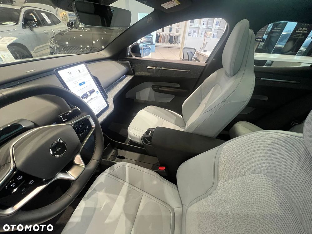 Volvo EX30 Twin Motor Performance AWD Black Edition Ultra - 7