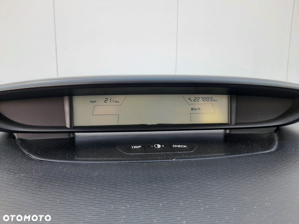 Citroën C4 1.6 HDi FAP Style - 32