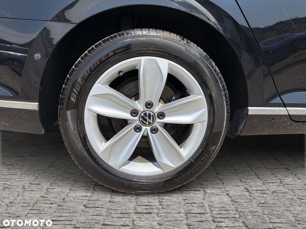 Volkswagen Passat 1.5 TSI EVO Elegance DSG - 20
