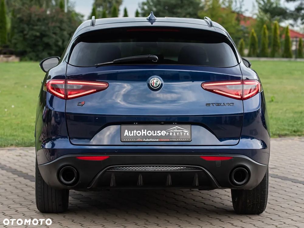 Alfa Romeo Stelvio 2.0 Turbo 16V AT8-Q4 Executive - 9